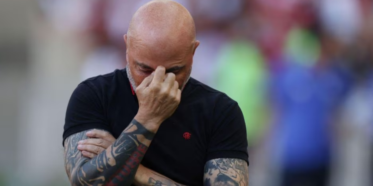 Flamengo demite Sampaoli e já engata negociação com Tite