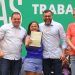 Mais de 300 famílias recebem títulos definitivos de imóveis e outras 22 são reassentadas