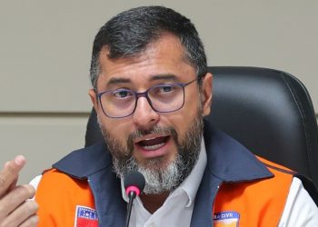 Wilson Lima anuncia compra de 50 mil cestas básicas para atender vítimas da estiagem