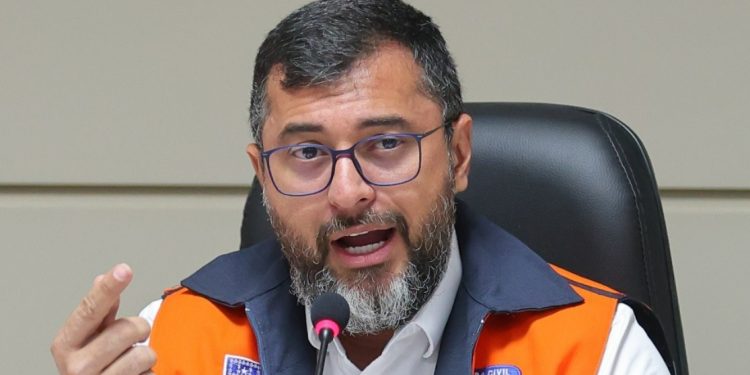 Wilson Lima anuncia compra de 50 mil cestas básicas para atender vítimas da estiagem