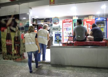 ​Com praia da Ponta Negra fechada, permissionários vão receber auxílio de R$ 1.000