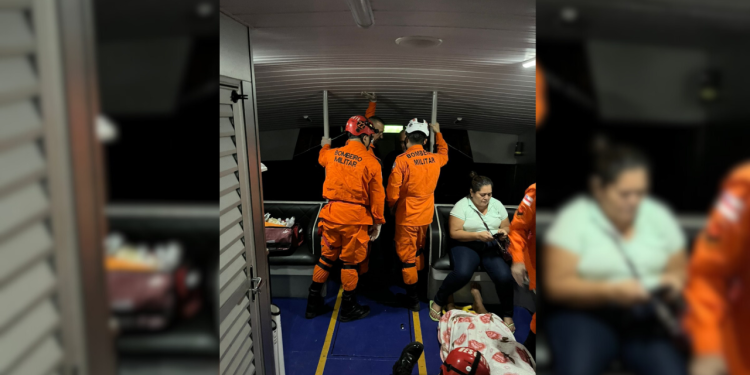 Lancha bate em banco de areia e passageiros ficam feridos no Amazonas