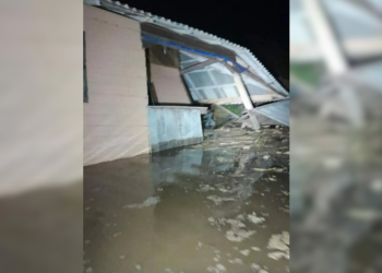 Vídeo: Deslizamento de terra engole casas em comunidade no Amazonas