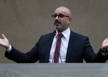 ​CMM aprova PL que reduz renovação obrigatória da frota de ônibus de Manaus