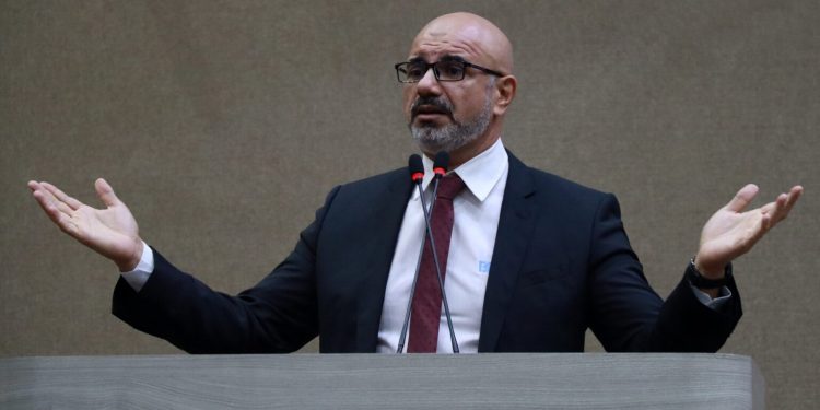 ​CMM aprova PL que reduz renovação obrigatória da frota de ônibus de Manaus