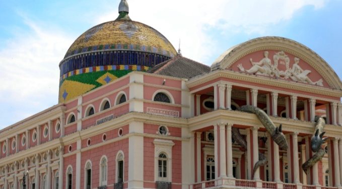 Maravilha de.Manaus, Teatro Amazonas tenta ser eleito o mais belo do país