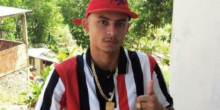 ​Sem saber nadar, jovem morre afogado na Ponta das Lajes