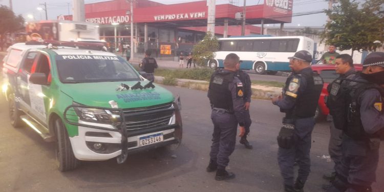Motorista de aplicativo vive horas de terror preso em porta-malas de carro