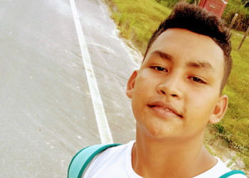 Em Manaus, jovem de 17 anos morre ao ligar tomada em casa com o corpo molhado
