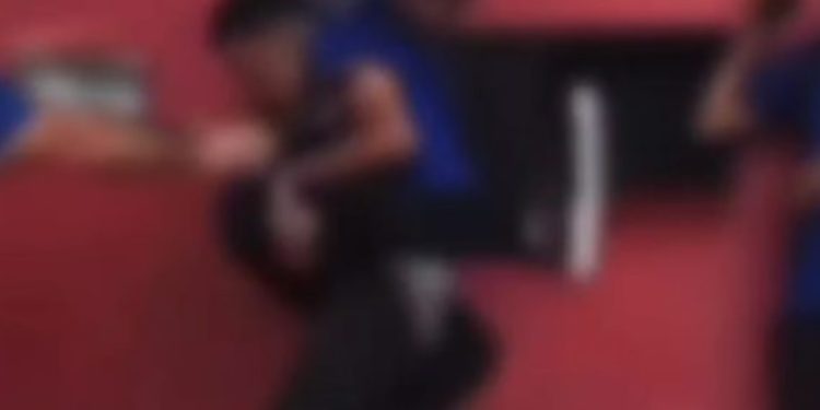 Vídeo: alunos de escola pública em Manaus decidem brigar e acabam feridos