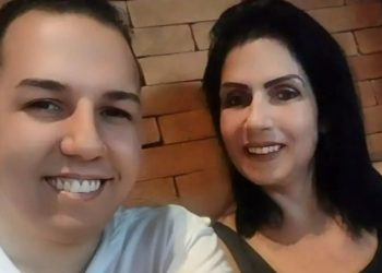 Mulher chama filho para cobrar dívida do ex e os dois acabam mortos