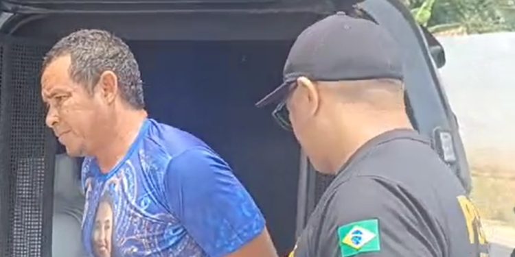 Vídeo: marido é preso após esfaquear o pescoço da esposa no interior do Amazonas