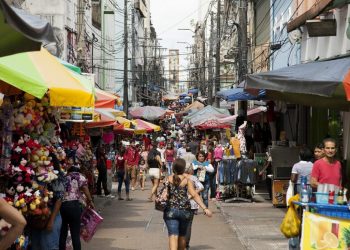 Veja funcionamento do comércio no aniversário de Manaus