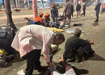 Vídeo: vítima de assalto acelera na Cracolândia e atropela 16 viciados
