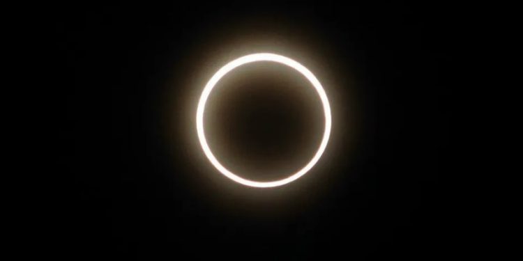 Eclipse “Anel de Fogo” ocorre neste sábado e poderá ser visto pelos amazonenses, mas com cautela