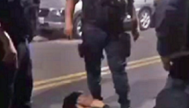 Vídeo: Vulgo ‘Careca’ é moído na porrada em Manaus e entregue para a polícia