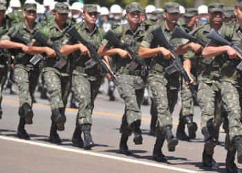 Bandidos furtam metralhadoras do Exército capazes de derrubar até aviões