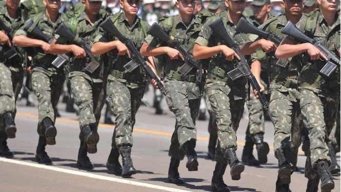 Bandidos furtam metralhadoras do Exército capazes de derrubar até aviões