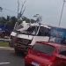 Vídeo: acidente grave com carreta deixa duas pessoas mortas em Manaus