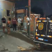 Vizinhos sentem odor e encontram homem se decompondo com facada no pescoço