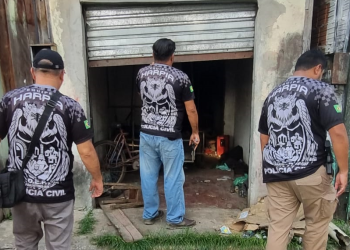 Idoso que vivia sozinho sem ter condições é resgatado pela polícia de local imundo em Parintins