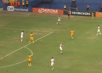 Torcida faz festa na Arena da Amazônia, mas Amazonas FC fica no 0 a 0