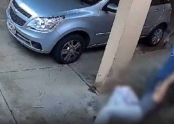 Vídeo: Homem atira na cabeça da ex-mulher e depois tenta se matar; eles sobreviveram