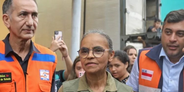 Marina Silva diz que parte da fumaça é culpa dos amazonenses: ‘população precisa colaborar’