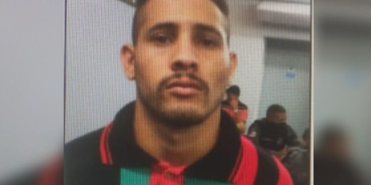Este é Patrick Macedo, procurado no Amazonas por espancar o sobrinho de 2 anos