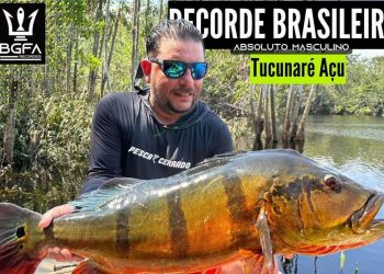 Em plena seca, homem pesca no Amazonas o maior tucunaré da história: ‘monstro’