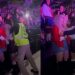 Vídeo: fãs do RBD viram piada por brigarem enquanto Dulce Maria canta ‘No Pares’