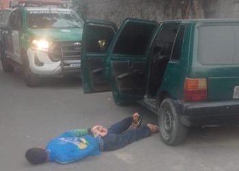 Bandido rouba ônibus de rota no Distrito, mas dá de cara com a PM na fuga