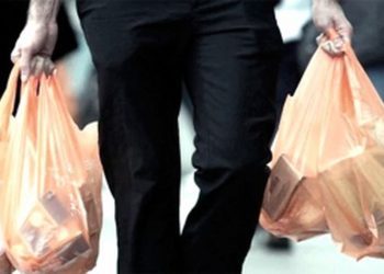 Vereadores voltam a discutir proibição de distribuição de sacolas plásticas em supermercados de Manaus