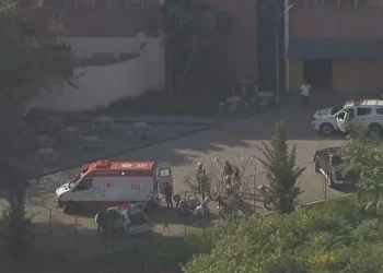 Aluna morre e outros três são feridos após garoto de 15 anos invadir escola