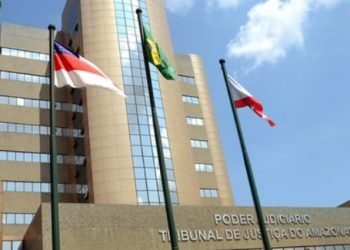 Elevador do Tribunal de Justiça do Amazonas despenca e deixa servidores feridos