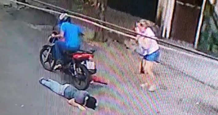 Vídeo: filha está entre a vida e a morte após levar tiro de bandido para proteger a mãe