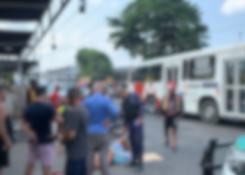 Suposto assaltante leva surra da população com chave de roda