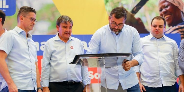 Wilson Lima e ministro Wellington Dias formalizam adesão do Amazonas ao Plano Brasil Sem Fome