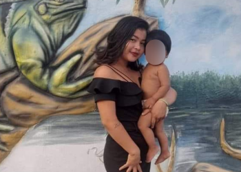 Mãe e padrasto de 16 anos são acusados de matar bebê de 1 ano asfixiado