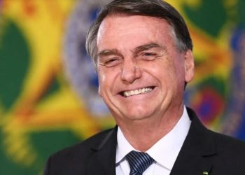 Bolsonaro ganha prêmio da Mega-Sena em bolão e mira “Mega da Virada”