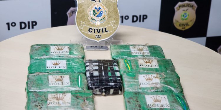 Em Manaus, policial é preso com comparsa com cocaína pura avaliada em mais de R$ 150 mil