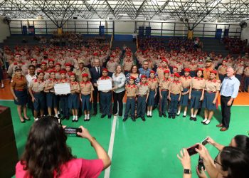 Escola pública de Manaus é a única do Brasil a ganhar selo de qualidade do Ministério Francês
