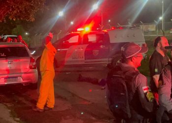 ​Na garupa de moto de amigo, homem é morto com tiro na nuca