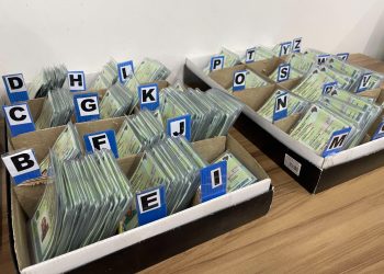 Pais esquecem 6 mil Carteiras de Identidade nos PACs de Manaus