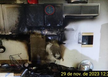 Curto-circuito na cozinha incendeia casa em Manaus