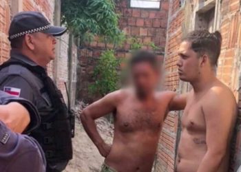 Achando que é corno, influenciador André Rapariga bate na mulher e recebe visita da PM