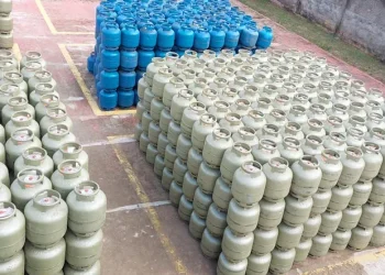 Refinaria em Manaus que foi privatizada cobra o gás mais caro no Brasil, ultrapassando até a Petrobras