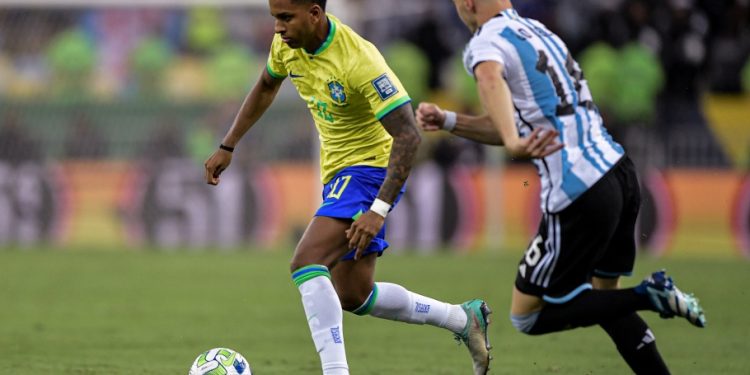 Seleção Brasileira é superada pela argentina no Maracanã