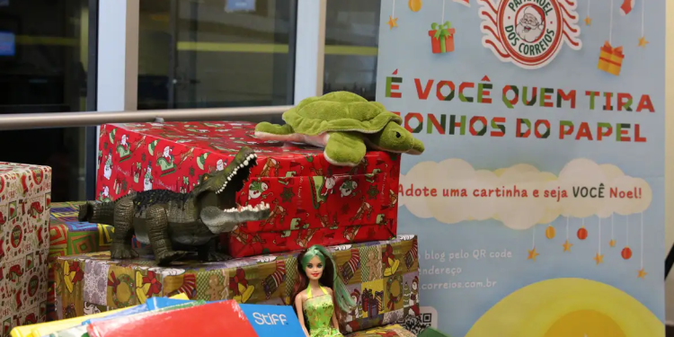 Adote uma cartinha: campanha Papai Noel dos Correios segue até 15 de dezembro