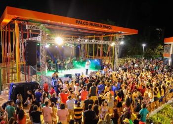 Casa de Praia Zezinho Corrêa é palco de comemoração dos 30 anos do grupo Primas e Bordões